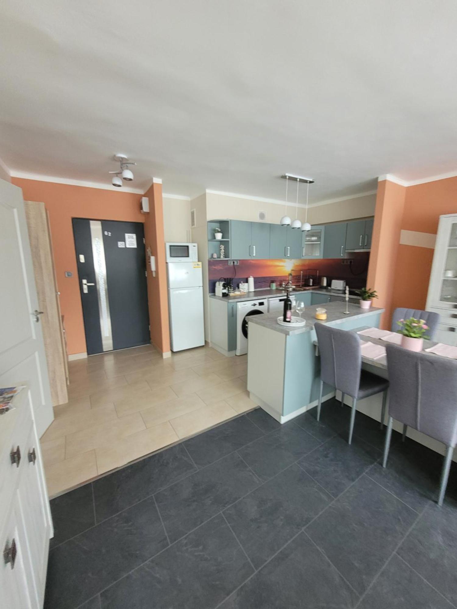 Ferienwohnung Krisztina Apartman Salgótarján Exterior foto